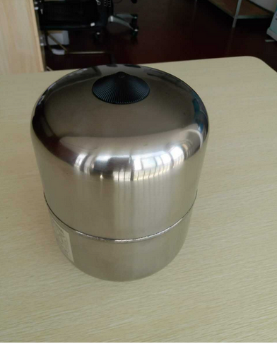 Vertical Stainless Steel Expansion Tank